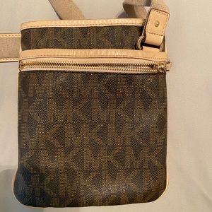 Michael Kors Cross Body Bag